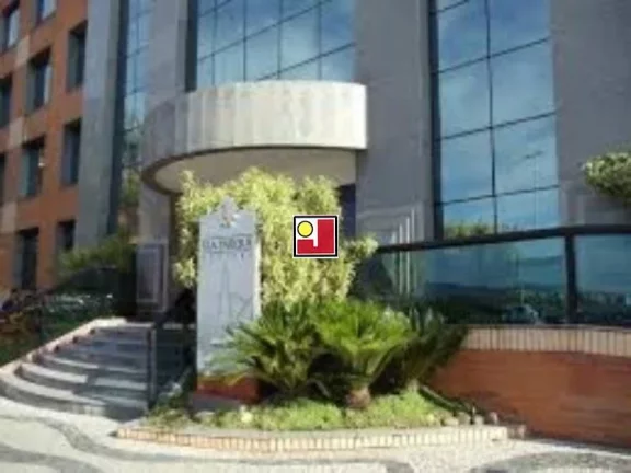 Imagem Vendo sala no Via Parque Offices, 2º andar, luxuosa, benfeitorias, banheiro, vaga garagem, portaria 24 horas, entrega imediata, ponto nobre na Barra