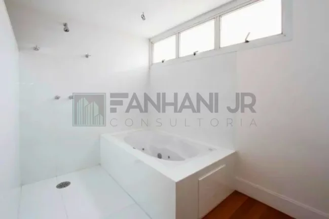 Imagem Imperdível oportunidade de investimento em apartamento de luxo no Jardim América, São Paulo-SP - 4 quartos, 3 suítes, 4 salas, 5 banheiros, 3 vagas, 402m².