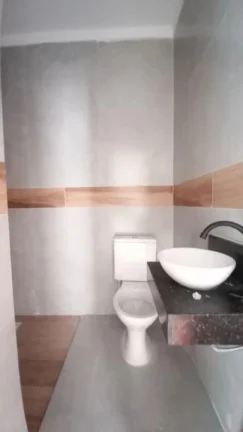 Imagem Casa para Venda em Praia Grande, Caiçara, 3 dormitórios, 1 suíte, 2 banheiros, 1 vaga