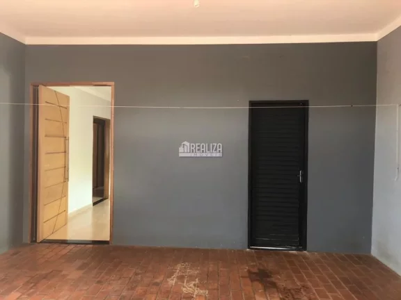 Imagem Casa à venda no bairro Vila Elza, em Aramina: 3 dormitórios, suíte, churrasqueira e garagem