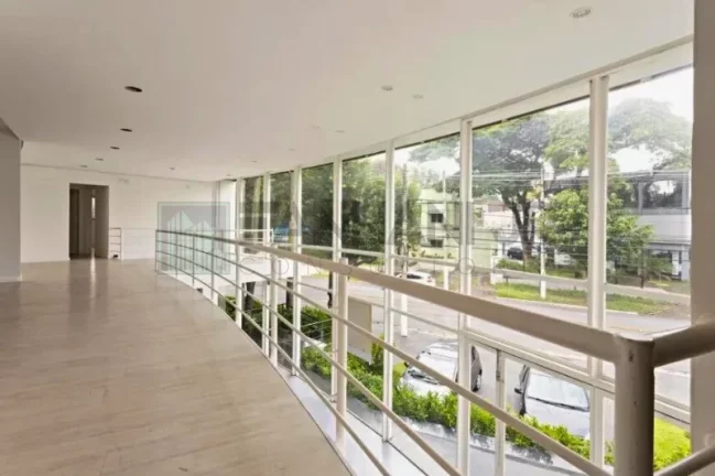 Imagem Imperdível: Casa Comercial à Venda em São Paulo-SP, Jardim Europa - 4 Salas, 4 Banheiros, 10 Vagas, 830m²!