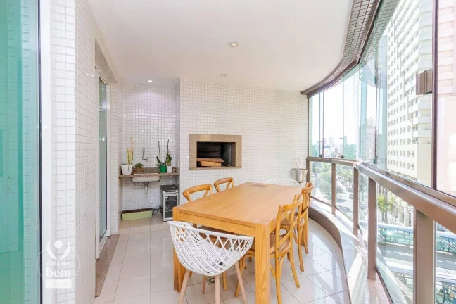Imagem Estuda Permuta - Apartamento 4 quartos, 2 suítes, 297m2 e 2 vagas à venda no Água Verde
