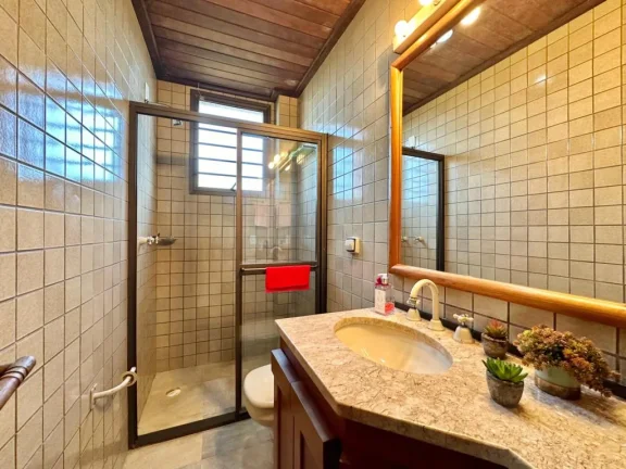 Imagem Casa 5 Dormitórios - Bairro Atlantida