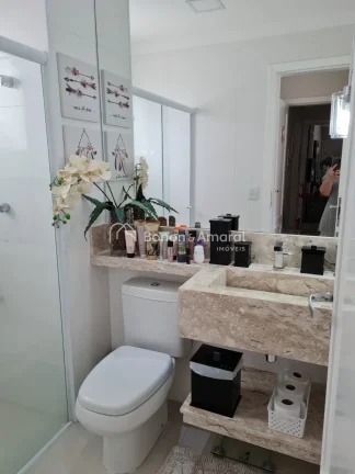 Imagem Lindo apartamento, completo e rico em armários. O imóvel possui 3 quartos, 1 suíte, living para 2...