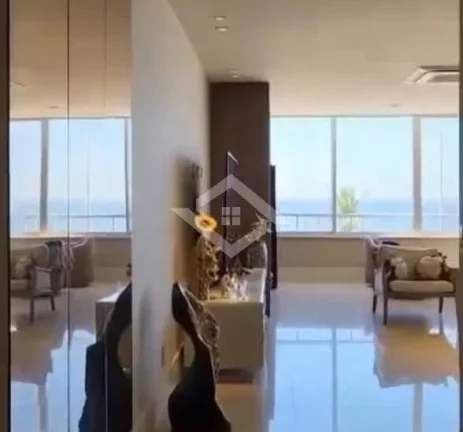 Imagem Lindo Apartamento Reformado com Vista Maravilhosa em Copacabana