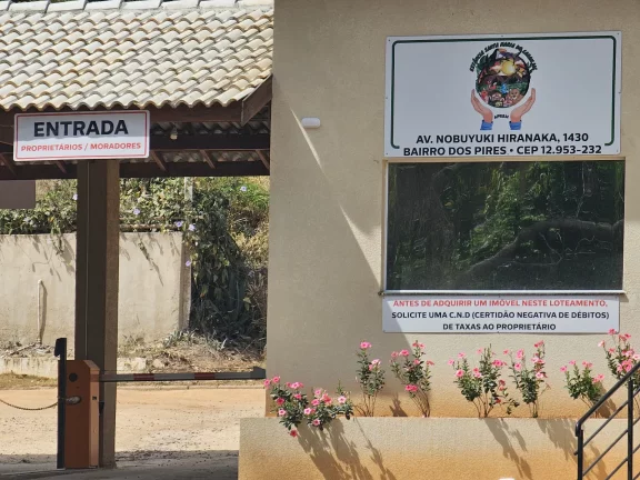 Imagem Chácara à venda com 2 quartos em Estância Santa Maria do Laranjal, Atibaia - SP