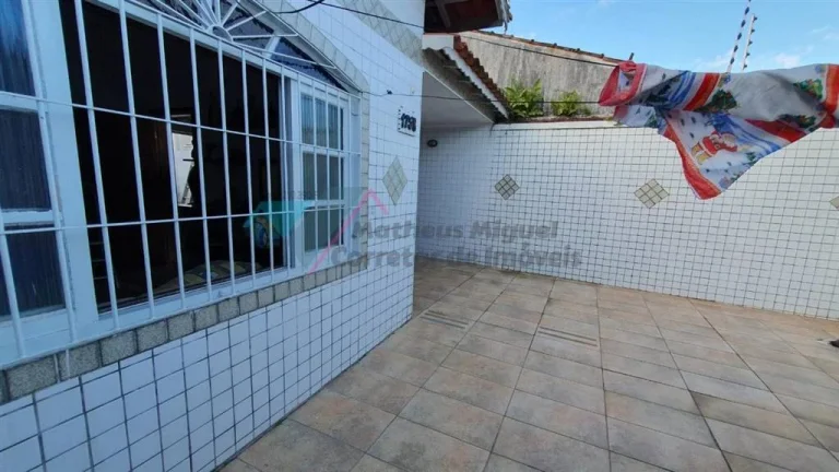 Imagem Casa 2 dormitórios com piscina em Praia Grande