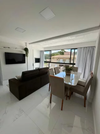 Imagem Apartamento mobiliado com 2 dormitórios sendo 1 suíte e 2 vagas de garagem – Bombinhas/SC