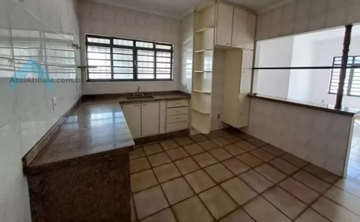 Imagem Casa térrea à venda em Atibaia com piscina  3 quartos