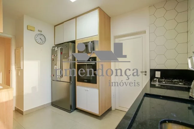 Imagem Apartamento em Perdizes com 3 dormitórios e 3 vagas, 130m²