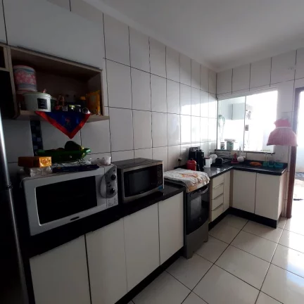 Imagem Casa Geminada para Venda em Sarandi, Parque Residencial Bom Pastor, 3 dormitórios, 1 banheiro, 2 vagas
