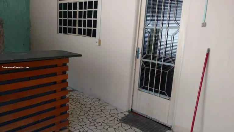 Imagem Casa para Venda em Limeira, Jardim Hortência, 3 dormitórios, 1 banheiro, 1 vaga