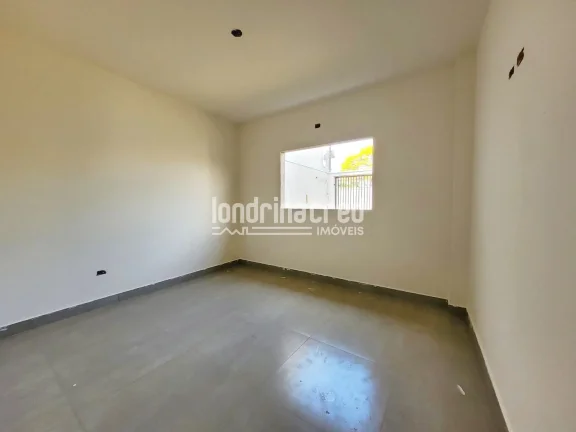 Imagem Casa nova na Zona Leste de Londrina com 98m² de área útil, 3 dormitórios (1 suíte), banheiro social, sala integrada, cozinha e 2 vagas de garagem.