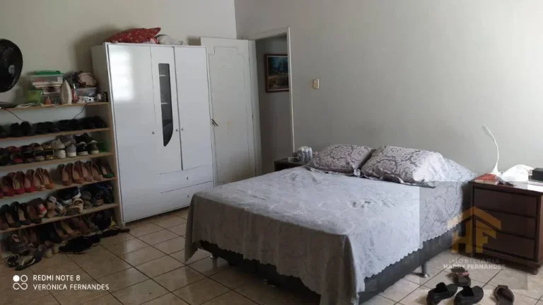 Imagem Casa de 250m² à venda, com 3 quartos (1 suíte), localizada no Sítio dos Pintos, Recife - Pernambuco.