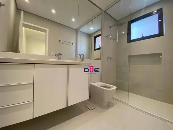 Imagem Apartamento de Alto Padrão com 4 Suítes e 3 vagas demarcadas, Retrofit-Acabamento Impecável na Vila Rica, Santos