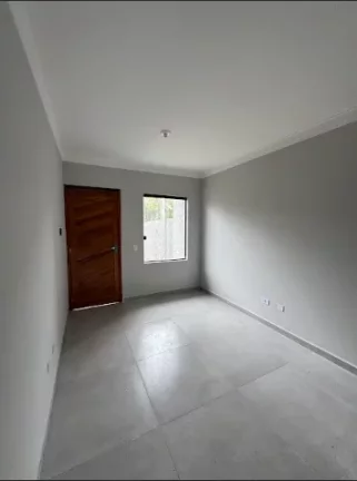 Imagem Sobrado para Venda em Curitiba, Tatuquara, 2 dormitórios, 2 banheiros, 2 vagas