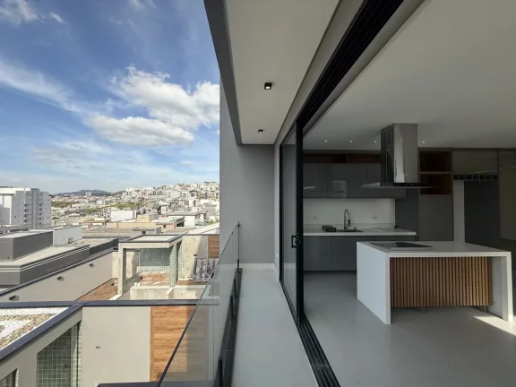 Imagem Linda Casa de 3 Suítes, Sauna, Piscina, Cascata Deslumbrante
