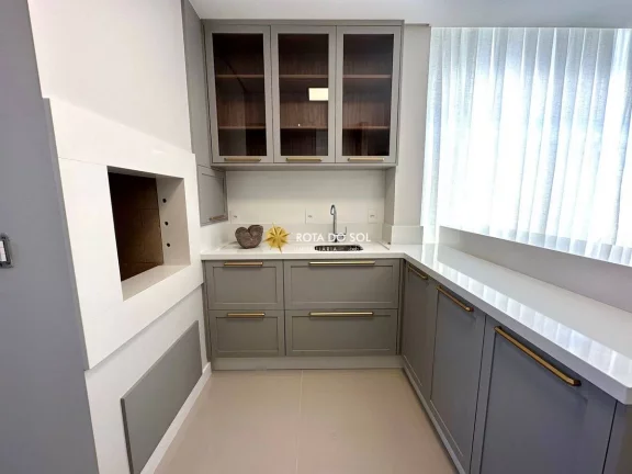 Imagem Costa Leste Residence Apartamento 2 suítes decorado à venda Praia Mariscal Bombinhas SC
