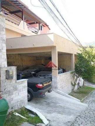Imagem Casa com 4 quartos (1 suíte) à venda, 390 m²