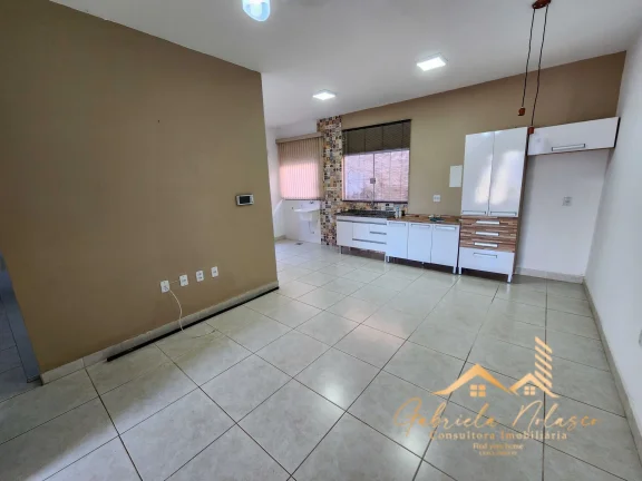 Imagem Ótima casa com 2 dormitórios no Jardim Silvânia
