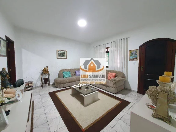 Imagem Casa Térrea - Belas Artes - 3 Dormitórios (1 Suite) - Quintal