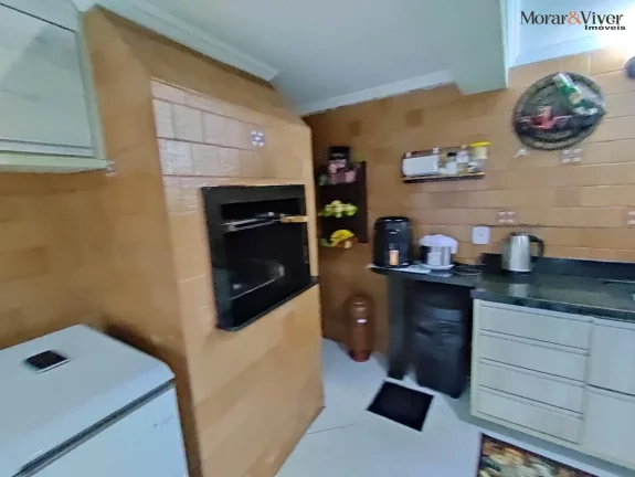 Imagem Triplex para Venda em Curitiba, Sitio Cercado, 3 dormitórios, 2 suítes, 3 banheiros, 2 vagas