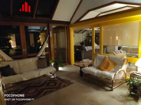 Imagem Casa a Venda Condomínio, Estilo Chalé num Terreno de 5080,00 m².