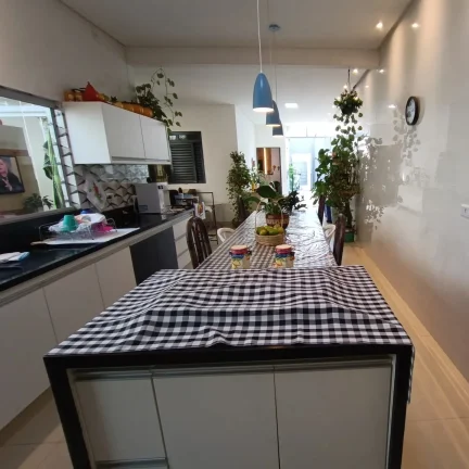 Imagem Casa De 3 Quartos Com Suite Sozinha No Lote Em Avenida No Marilia