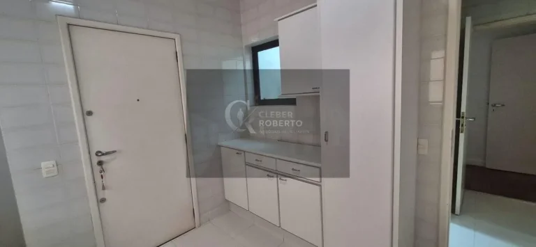 Imagem Apartamento com 4 Quartos e 6 banheiros à Venda, 318 m² por R$ 750.000