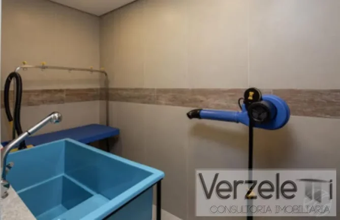Imagem Apartamento 4 ou + dormitórios para Venda em Balneário Camboriú / SC no bairro Centro