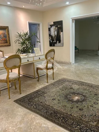 Imagem Casa Duplex de 4 Quartos para Venda na Gávea com 657 m²