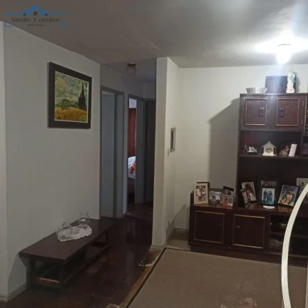 Imagem Casa de 4 quartos à venda em Foz do Iguaçu - Bairro Conjunto Libra: 3 banheiros, 2 vagas e 300m² de área!