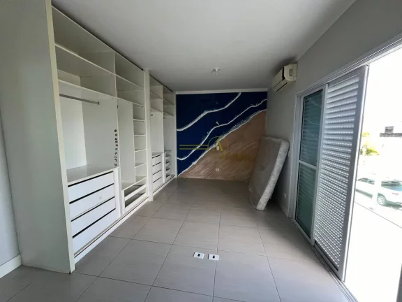 Imagem Sobrado alto padrão à venda condomínio Bougainville IV totalmente reformado