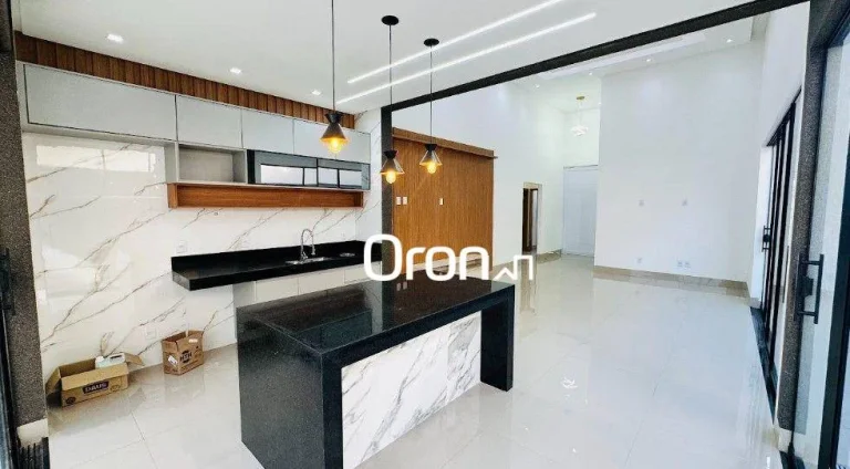 Imagem Casa com 3 dormitórios à venda, 180 m² por R$ 1.350.000,00 - Jardim Veneza - Senador Canedo/GO