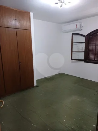 Imagem Sobrado à venda ou para alugar com 5 quartos, sendo 1 suíte, em Alto de Pinheiros, São Paulo - SP
