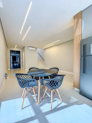 Imagem Sobrado Novo Automatizado - 138M², 3 Dorms, (1 Suíte C/ Varanda), 2 Vagas.
