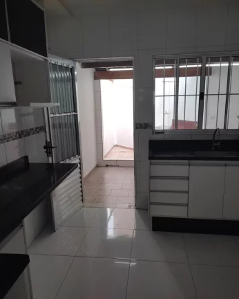 Imagem Sobrado lindo com 2 suítes 2 vagas ar condicionado FL55