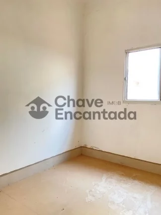 Imagem Casa semiacabada e totalmente estruturada.