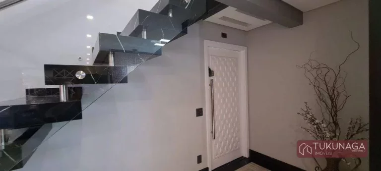 Imagem Cobertura com 3 dormitórios à venda, 226 m² por R$ 2.400.000,00 - Vila Galvão - Guarulhos/SP