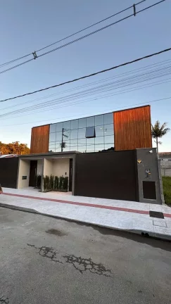 Imagem Sobrado com 3 suítes sendo 1 master e 2 vagas - Barra em Balneário Camboriú/SC