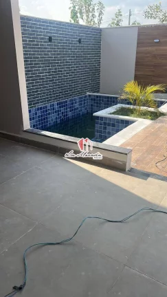 Imagem Residencial Estoril - Aleixo, 220m², 3 SUÍTES, 4 VAGAS, ENERGIA SOLAR!