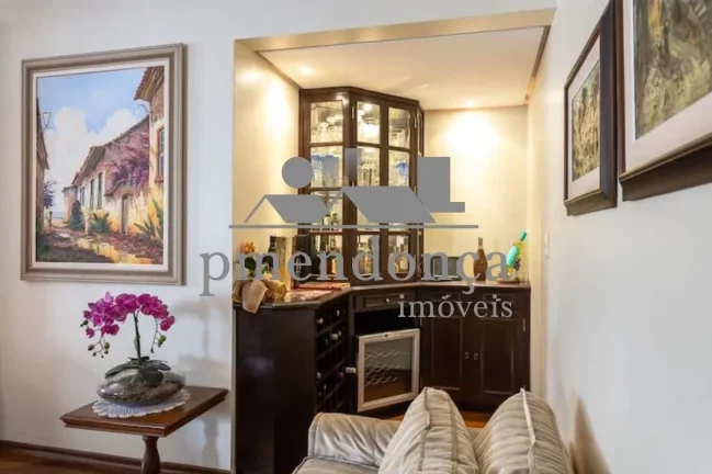 Imagem Apartamento com 190m² na Rua Paraguassú, 4 quartos ( 3 suítes) e 3 vagas.