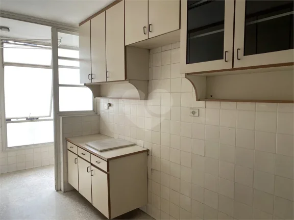 Imagem Apartamento à venda com 3 quartos, sendo 1 suíte, no condomínio Solar Castro Marim, São Paulo - SP
