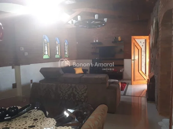 Imagem Casa de Condomínio com 4 Quartos e 4 banheiros à Venda, 270 m²