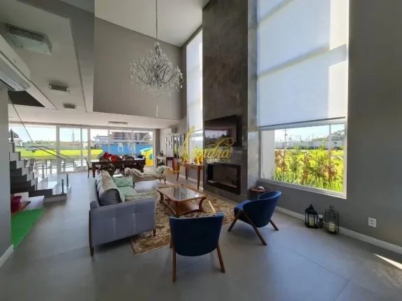 Imagem Sobrado finamente mobiliado e decorado beira de lago