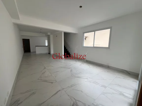 Imagem Casa Sobreposta Alta em Santos no bairro do Embaré próximo a Aparecida com piscina por R$ 1.450.000,00.