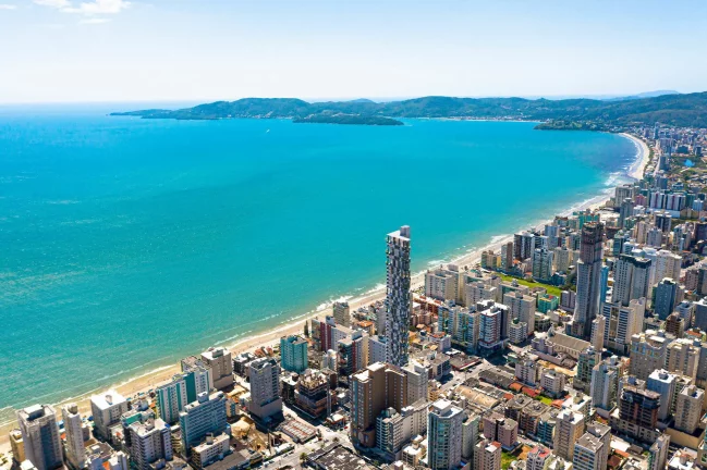 Imagem Apartamento com 4 dormitórios à venda sendo 4 suítes, 344.49 m² por - R$ 10.642.798,20 - Meia Praia - Itapema/SC