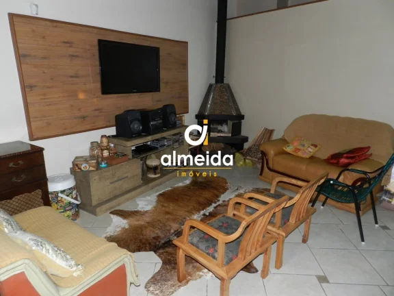 Imagem CASA CENTRO PRÓXIMO UFN 4 DORMITÓRIOS