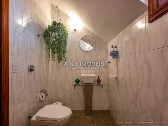 Imagem Casa à Venda na Aldeia Austríaca em Campos do Jordão - 6 Suítes e 640 m²