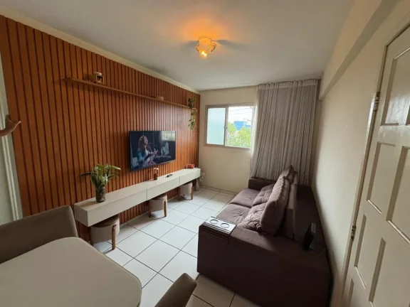 Imagem Excelente apartamento de 2 quartos com dependência aconchegante e bem localizado para chamar de seu? Então não perca essa oportunidade!